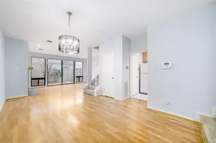 7505 Memorial Woods Dr, Houston, TX 77024 - Photo 4