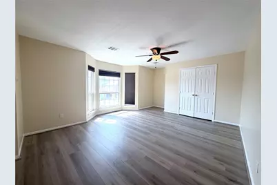 12211 Meadow Crest Court, Meadows Place, TX 77477 - Photo 8