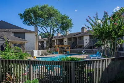 1900 Bay Area Boulevard #235, Houston, TX 77058 - Photo 2