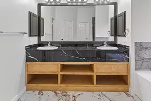 4418 W Thunderwood Cir, Fresno, TX 77545 - Photo 12