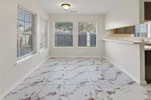 4418 W Thunderwood Cir, Fresno, TX 77545 - Photo 6