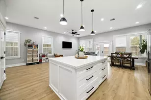 6496 T C Jester Blvd, Houston, TX 77091 - Photo 8