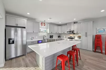 1326 Emerald Drive, Crystal Beach, TX 77650 - Photo 14