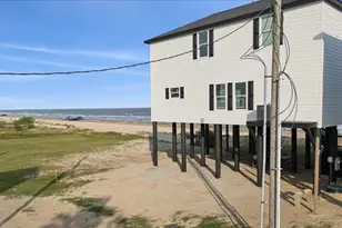 1326 Emerald Dr, Crystal Beach, TX 77650 - Photo 32