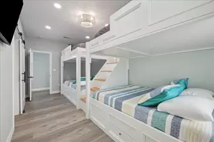 1326 Emerald Dr, Crystal Beach, TX 77650 - Photo 28