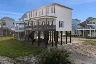 1326 Emerald Dr, Crystal Beach, TX 77650 - Photo 6