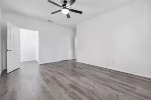13600 Breton Ridge St, Houston, TX 77070 - Photo 12