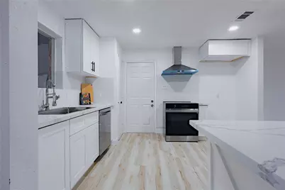 2902 Misty Park Drive, Houston, TX 77082 - Photo 10