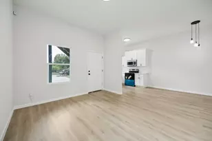422 New Hampshire St, Houston, TX 77029 - Photo 8