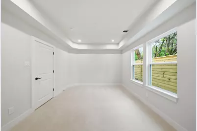 328 Janisch #D, Houston, TX 77018 - Photo 6