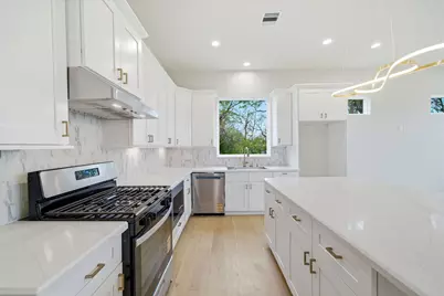 328 Janisch #D, Houston, TX 77018 - Photo 18