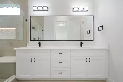 328 Janisch #D, Houston, TX 77018 - Photo 30