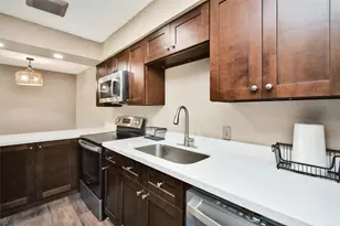 2501 Gulf Freeway, Dickinson, TX 77539 - Photo 10