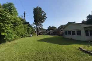 12119 Dunlap St, Houston, TX 77035 - Photo 24