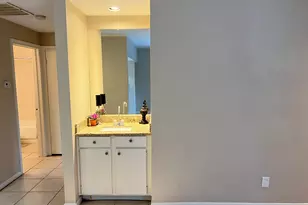 728 Bering Dr, Houston, TX 77057 - Photo 8
