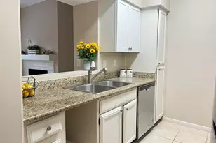 728 Bering Dr, Houston, TX 77057 - Photo 10
