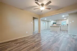 722 Venice St, Sugar Land, TX 77478 - Photo 4