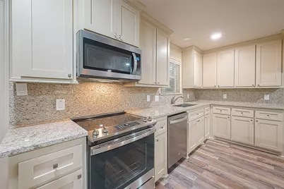 722 Venice Street, Sugar Land, TX 77478 - Photo 6