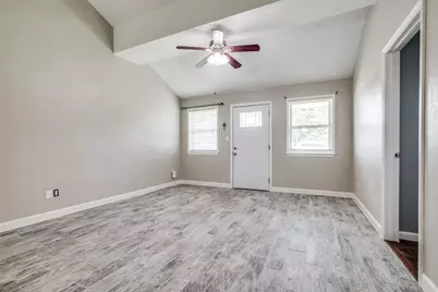 908 Redberry Hill Road, Baytown, TX 77521 - Photo 6