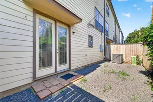 8810 Lakeshore Bend Dr, Houston, TX 77080 - Photo 42