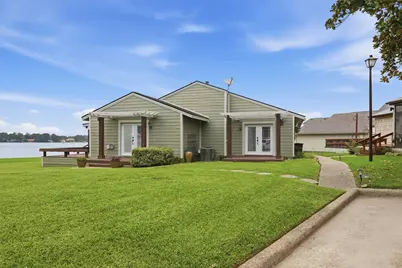 96 April Point Drive N, Conroe, TX 77356 - Photo 4