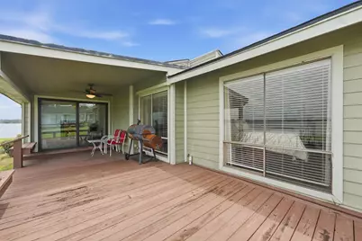 96 April Point Drive N, Conroe, TX 77356 - Photo 4