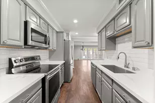 13346 Trail Hollow Dr, Houston, TX 77079 - Photo 6