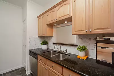 9850 Pagewood Lane #1806, Houston, TX 77042 - Photo 8