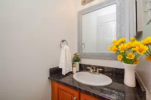 9850 Pagewood Ln, Houston, TX 77042 - Photo 18