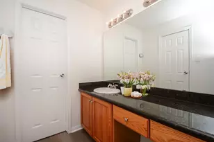 9850 Pagewood Ln, Houston, TX 77042 - Photo 14