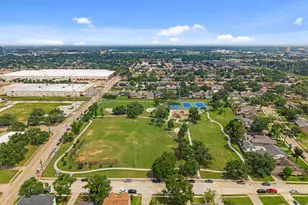 2707 Droxford Dr, Houston, TX 77008 - Photo 40