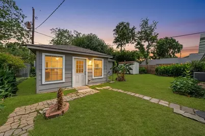 2707 Droxford Drive, Houston, TX 77008 - Photo 6