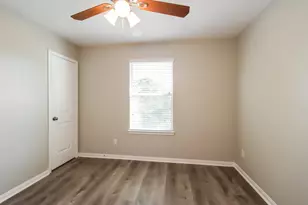 261 Kellyn Ct, Conroe, TX 77306 - Photo 14