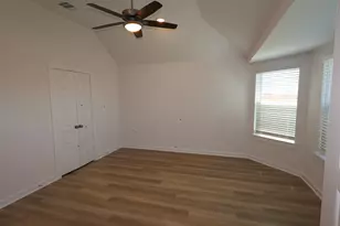 726 Falling Cave Dr, Willis, TX 77378 - Photo 16