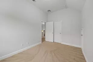 18450 W Laura Shore Dr, Cypress, TX 77433 - Photo 20