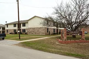 909 W 7th St, Justin, TX 76247 - Photo 2