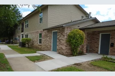 909 W 7th St, Justin, TX 76247 - Photo 6