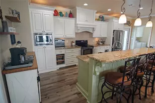 2566 Tide Dr, Crystal Beach, TX 77650 - Photo 14