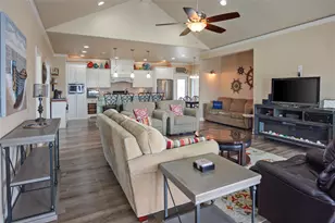 2566 Tide Dr, Crystal Beach, TX 77650 - Photo 10