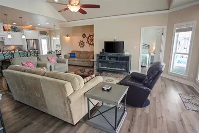 2566 Tide Drive, Crystal Beach, TX 77650 - Photo 14