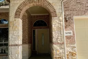 16795 N Blue Jay Dr, Conroe, TX 77385 - Photo 2