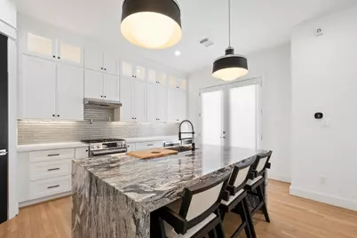 1405 Indiana Street #B, Houston, TX 77006 - Photo 2