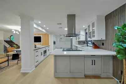 140 S Timber Top Drive, The Woodlands, TX 77380 - Photo 20