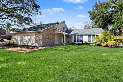 1306 W Stroker Road, Crosby, TX 77532 - Photo 2