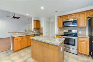 46 Drifting Shadows Cir, Conroe, TX 77385 - Photo 32