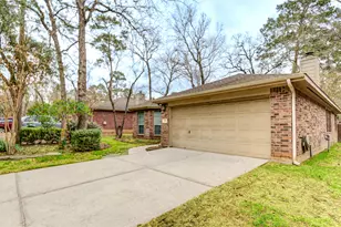 46 Drifting Shadows Cir, Conroe, TX 77385 - Photo 2