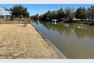 222 Rueorleans Street, Baytown, TX 77520 - Photo 10