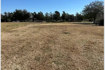 222 Rueorleans Street, Baytown, TX 77520 - Photo 2