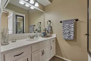 161 April Waters Dr N, Conroe, TX 77356 - Photo 34