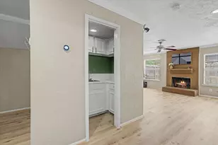 794 Thicket Ln, Houston, TX 77079 - Photo 22